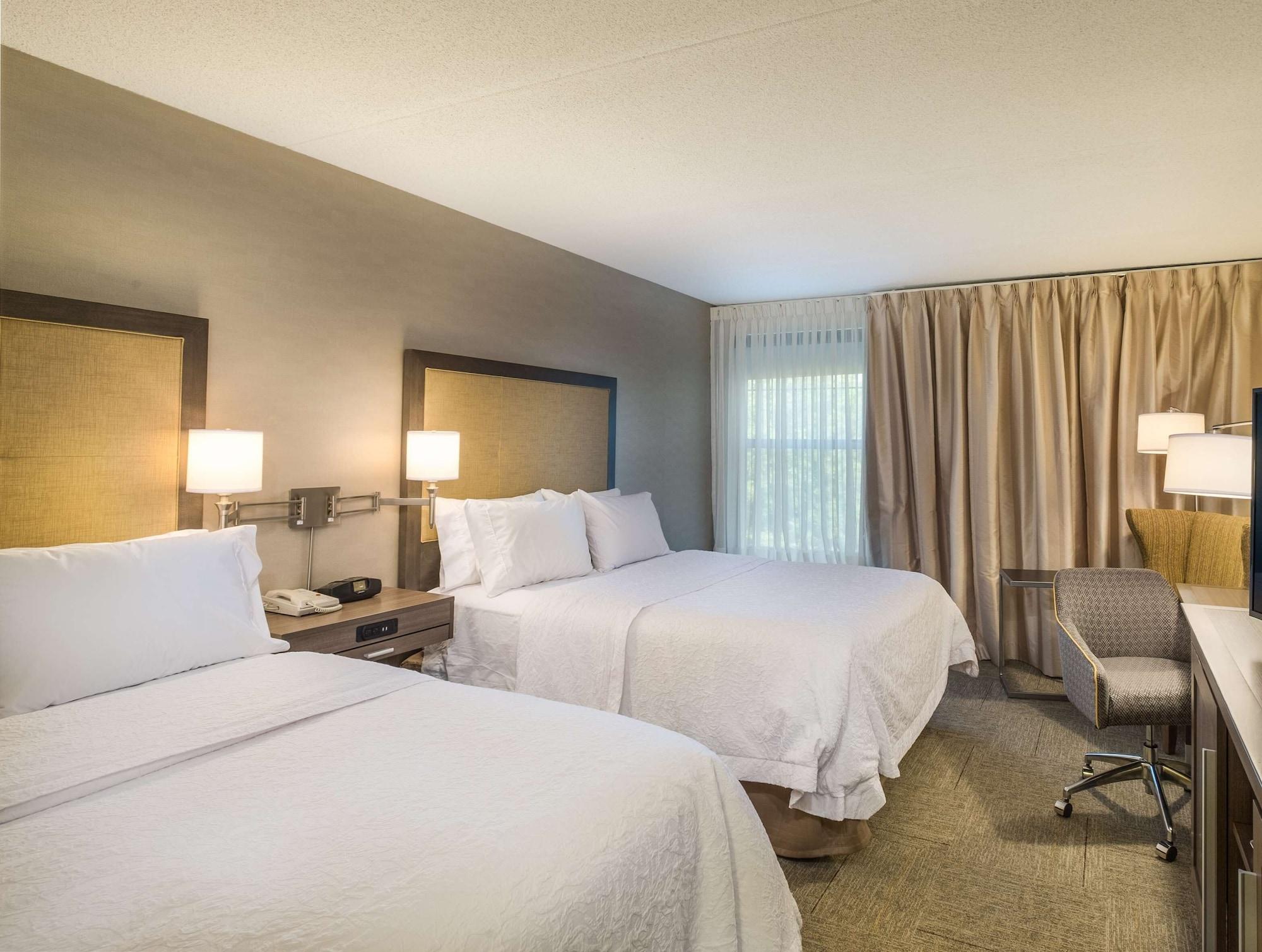Hampton Inn Waterville Exterior photo