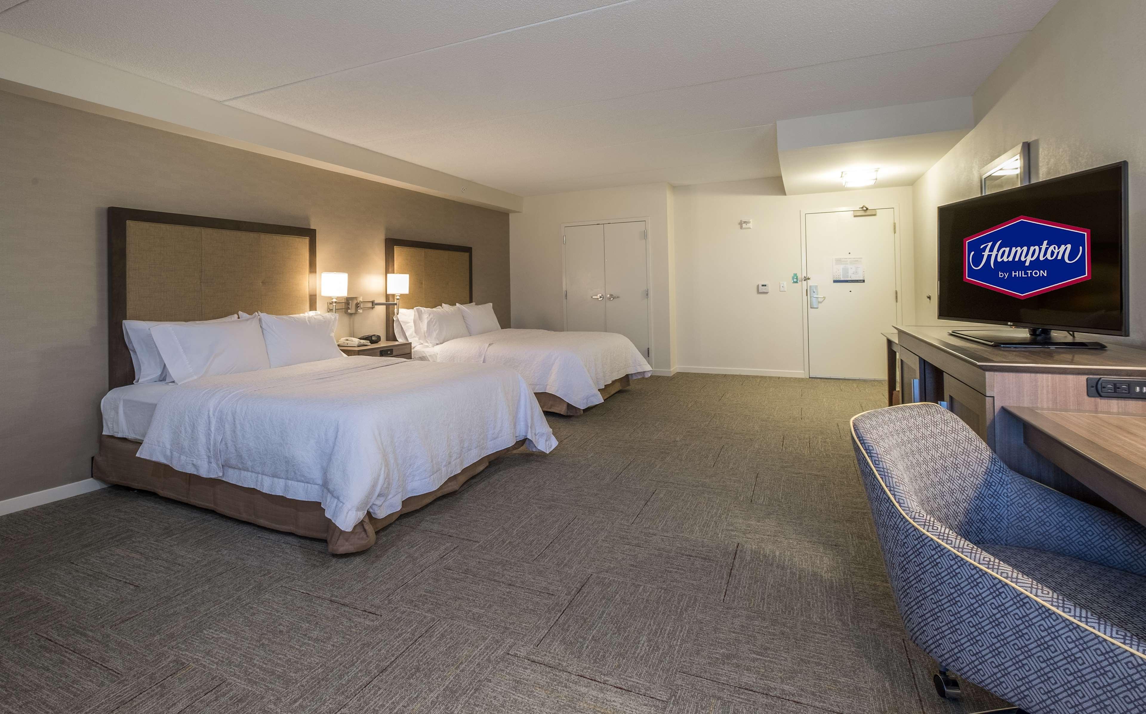 Hampton Inn Waterville Exterior photo