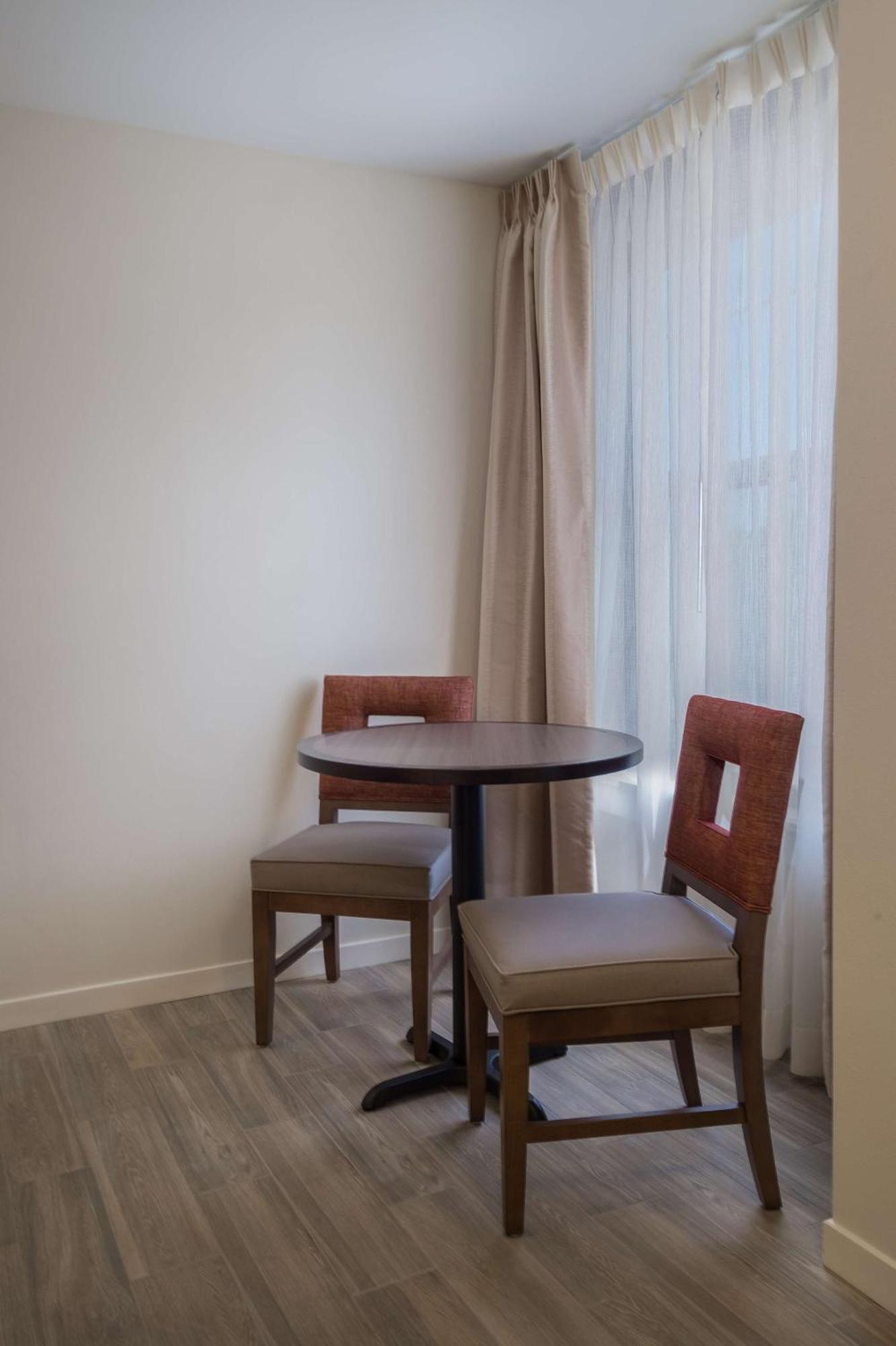 Hampton Inn Waterville Exterior photo